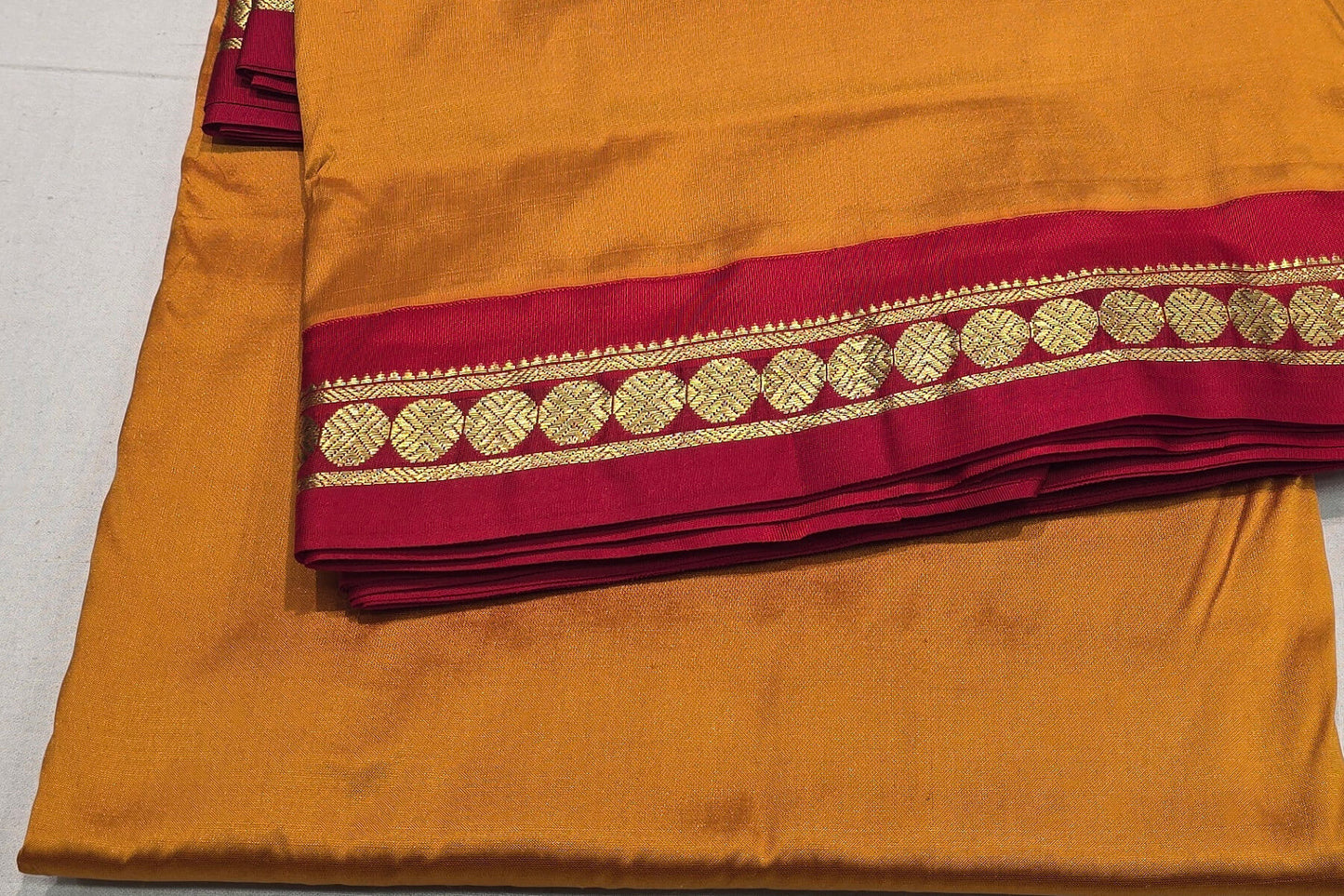 Ten yards silk saree by Shreenivas silks PSSR016097
