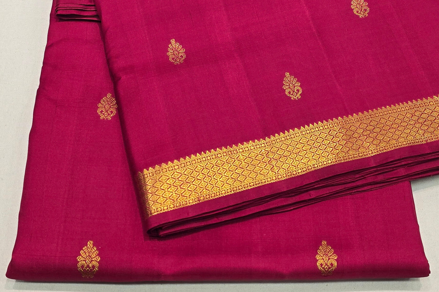 Ten yards silk saree by Shreenivas silks PSSR016161