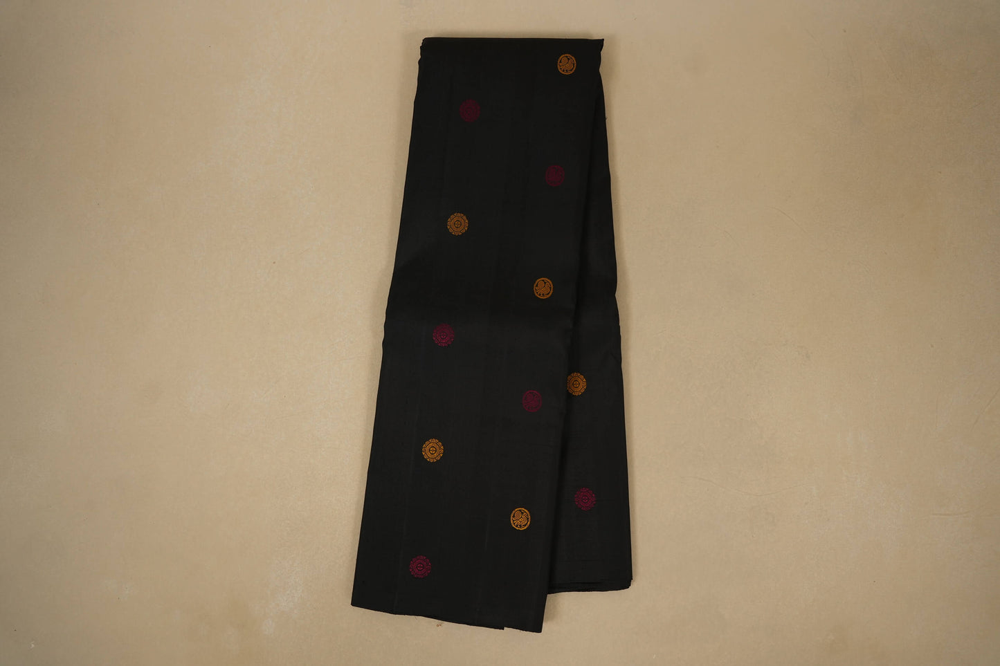 Black borderless Kanjivaram Silk Saree by Shreenivas Silks PSSR017770