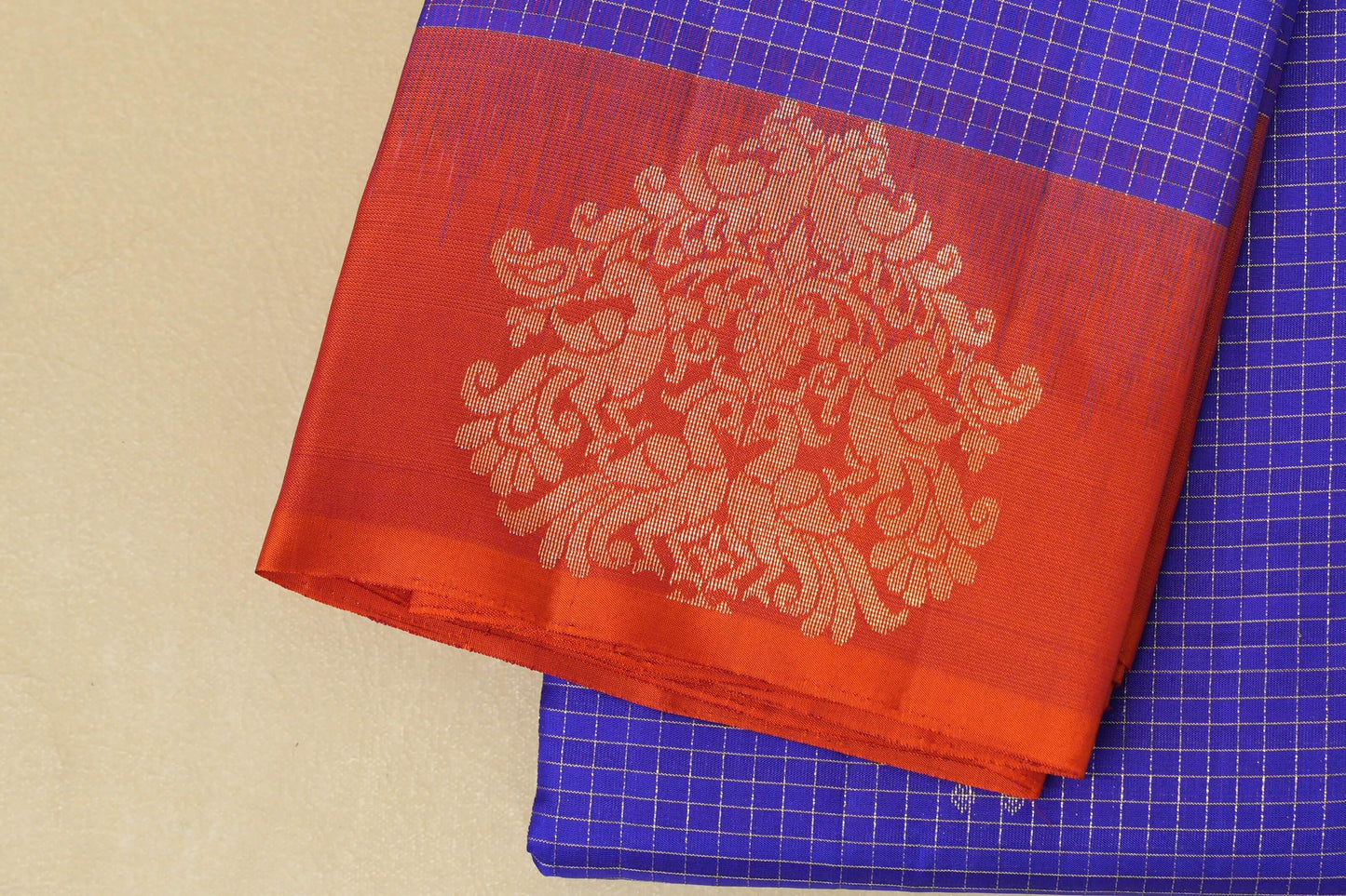 Royal Blue Light Weight Kanjivaram Silk Saree border zoom