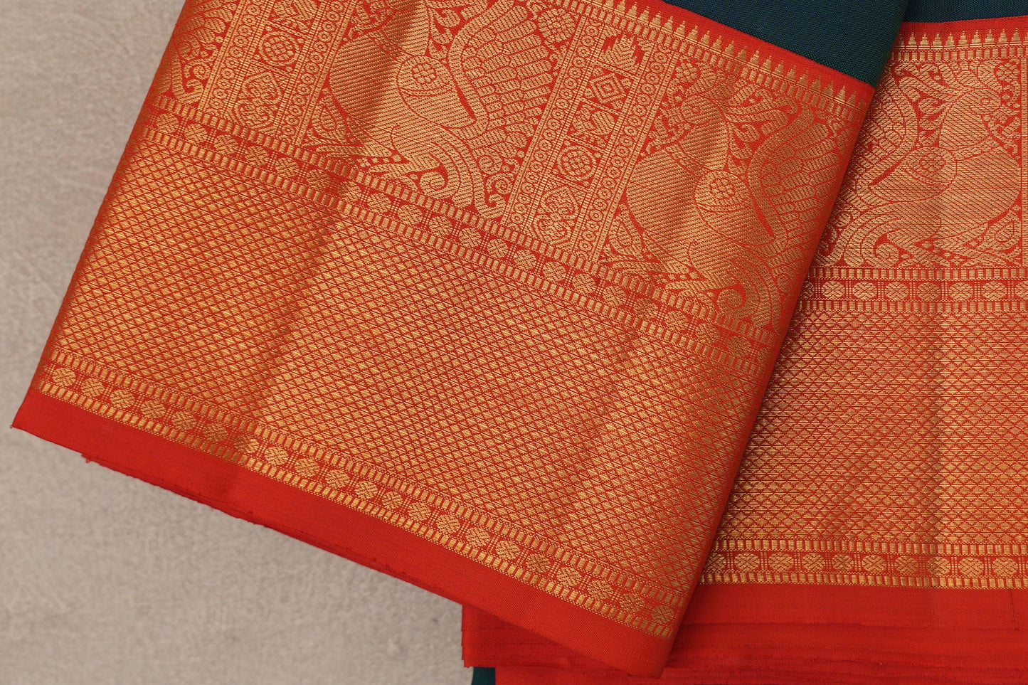 Peacock Blue Vintage Kanjivaram Silk Saree border zoom