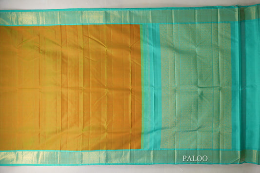 Manthulir Green Vintage Kanjivaram Silk Saree paloo