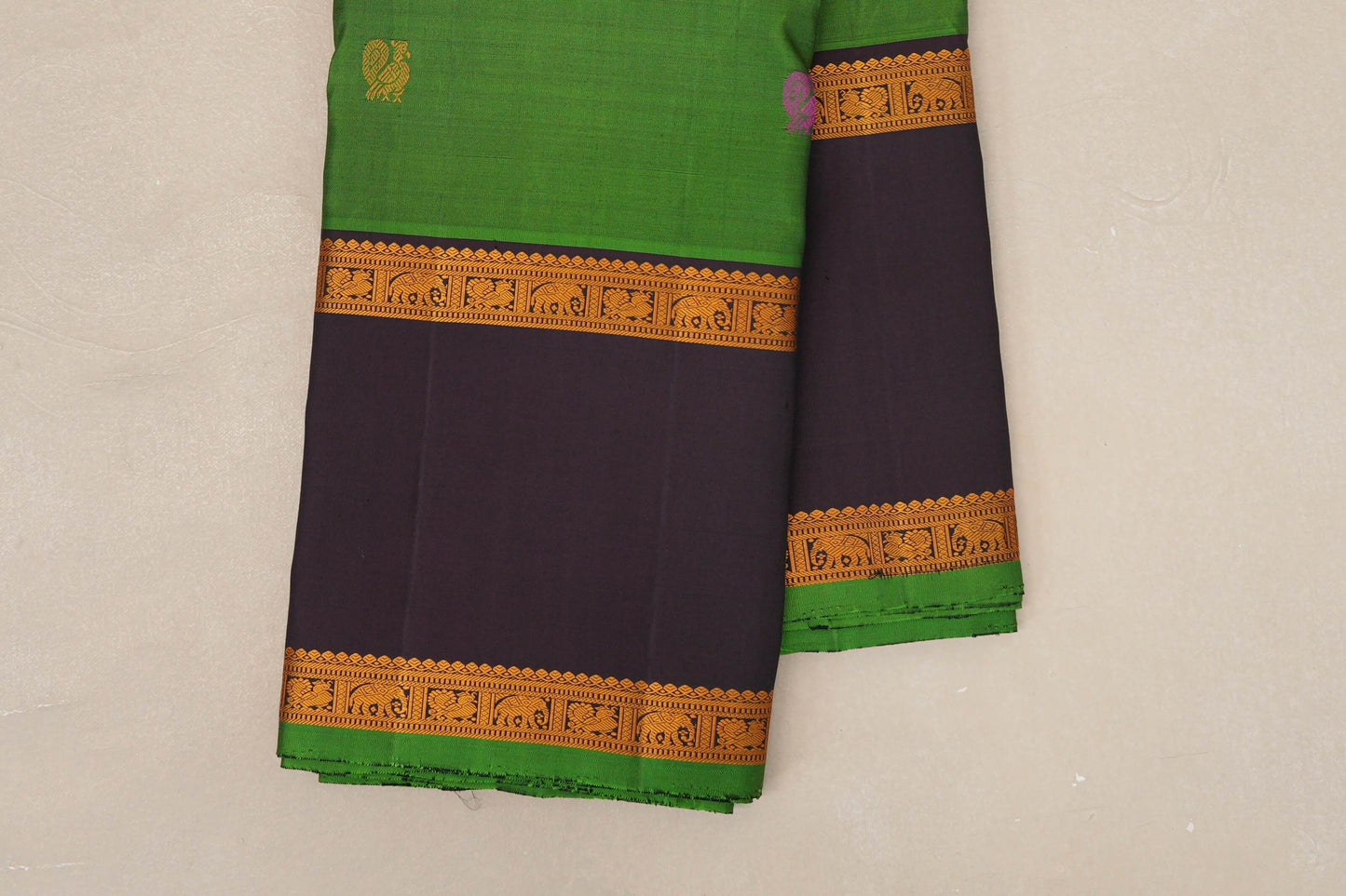 Bright Leaf Green Vintage Thread Woven Kanjivaram Silk Saree border zoom