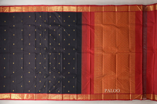 Black Vintage Kanjivaram Silk Saree paloo