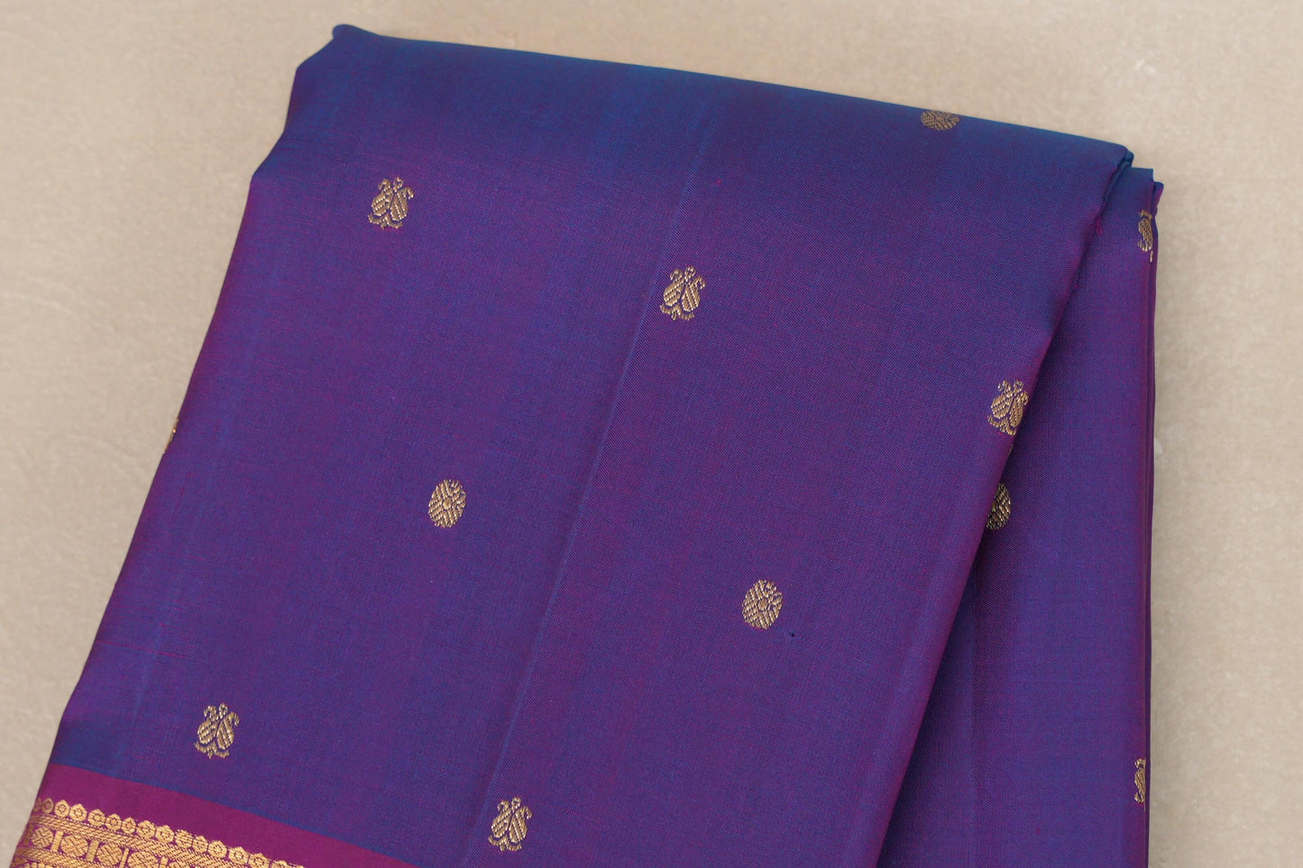 Dual Tone of Violet and Blue Vintage Kanjivaram Silk Saree by Shreenivas Silks body