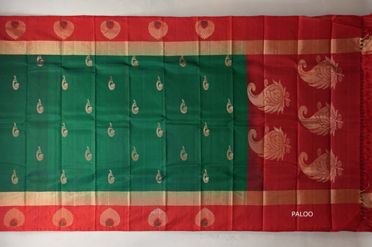Emerald Green with red borders Light Weight Kanjivaram Silk Saree paloo