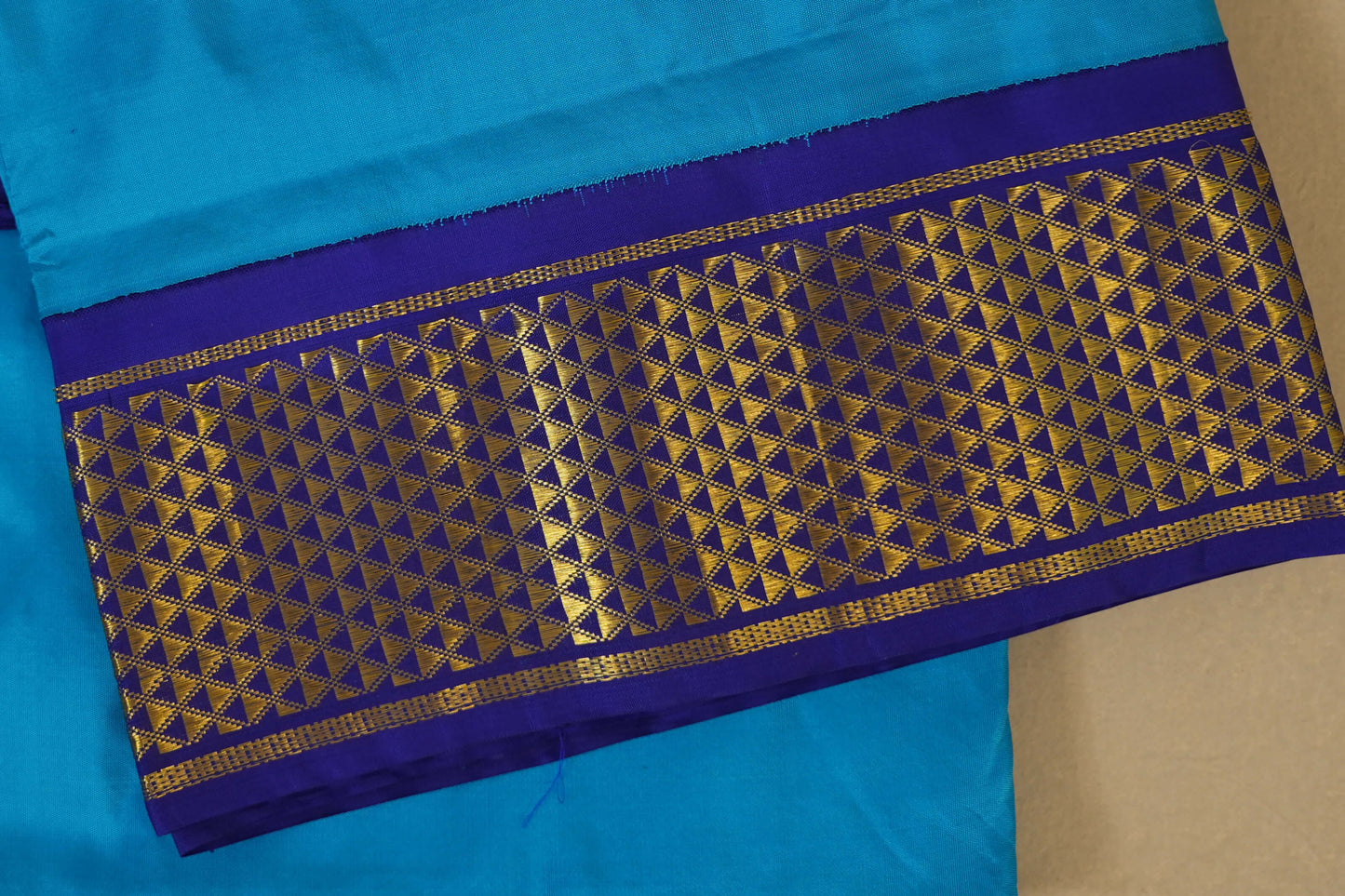 Copper Sulfate Blue with Violet Borders Ten yards silk saree by Shreenivas silks PSSR017958