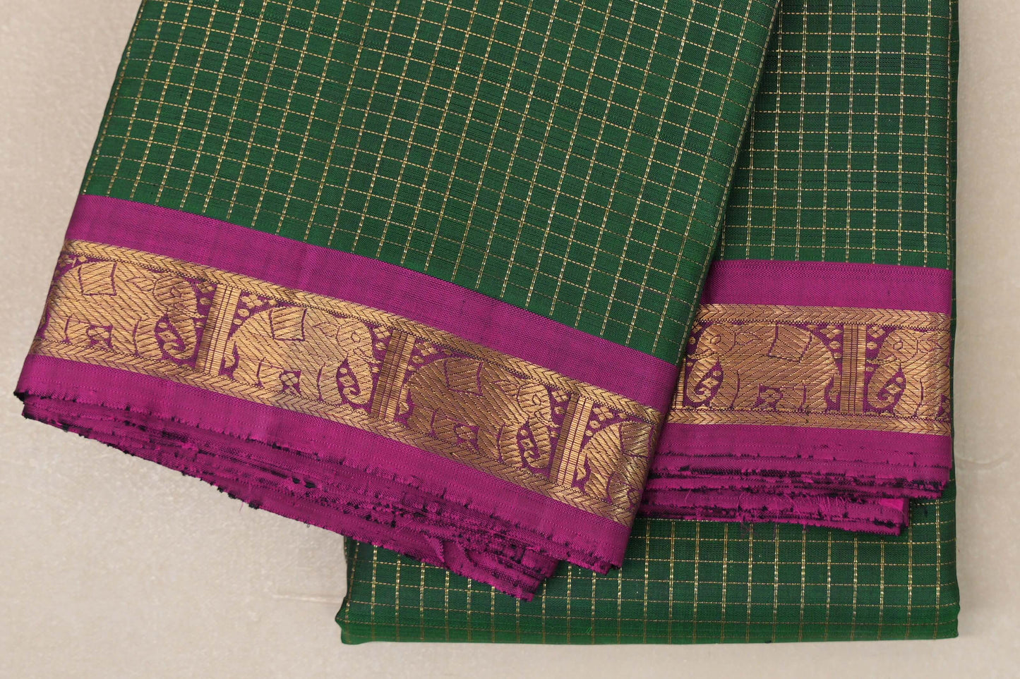 Bottle Green Vintage Kanjivaram Silk Saree border zoom