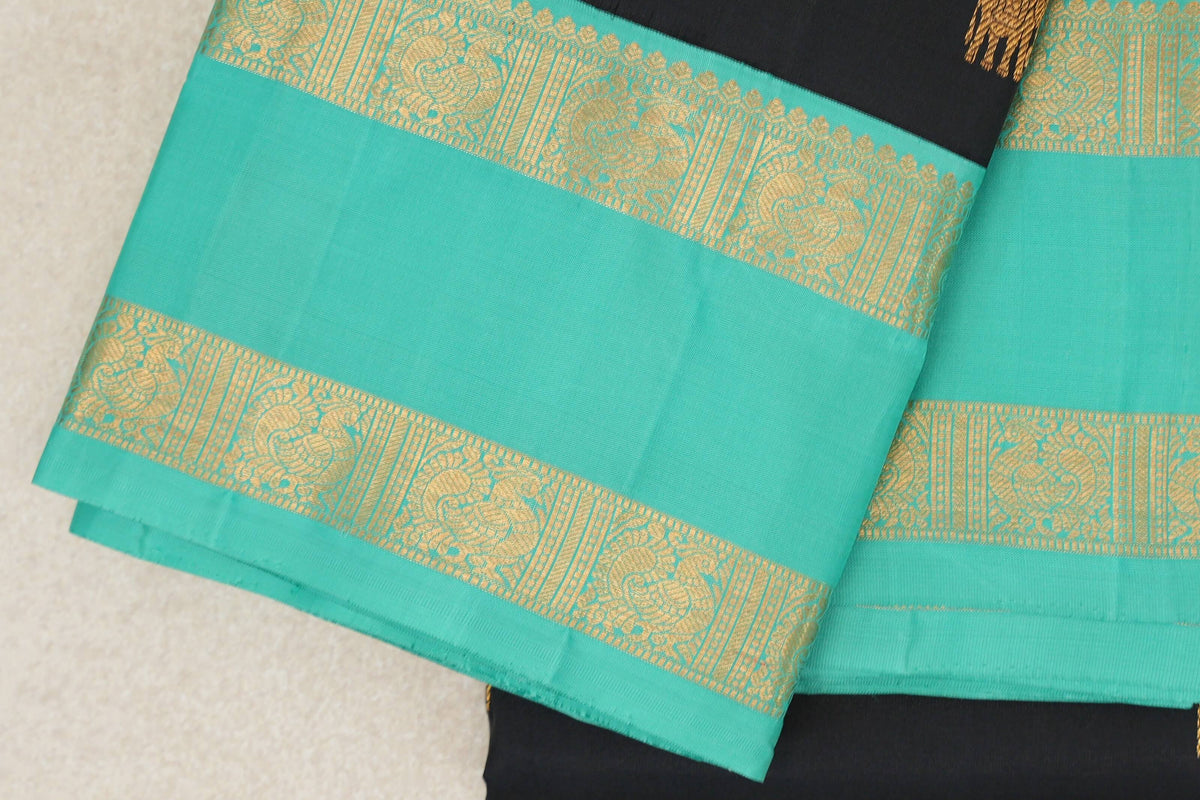 Black Vintage Kanjivaram Silk Saree border zoom