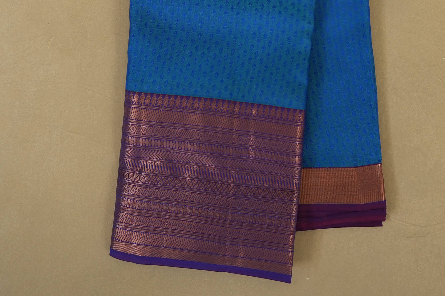 Peacock Blue with Violet Light Weight Kanchipuram Silk Saree border zoom