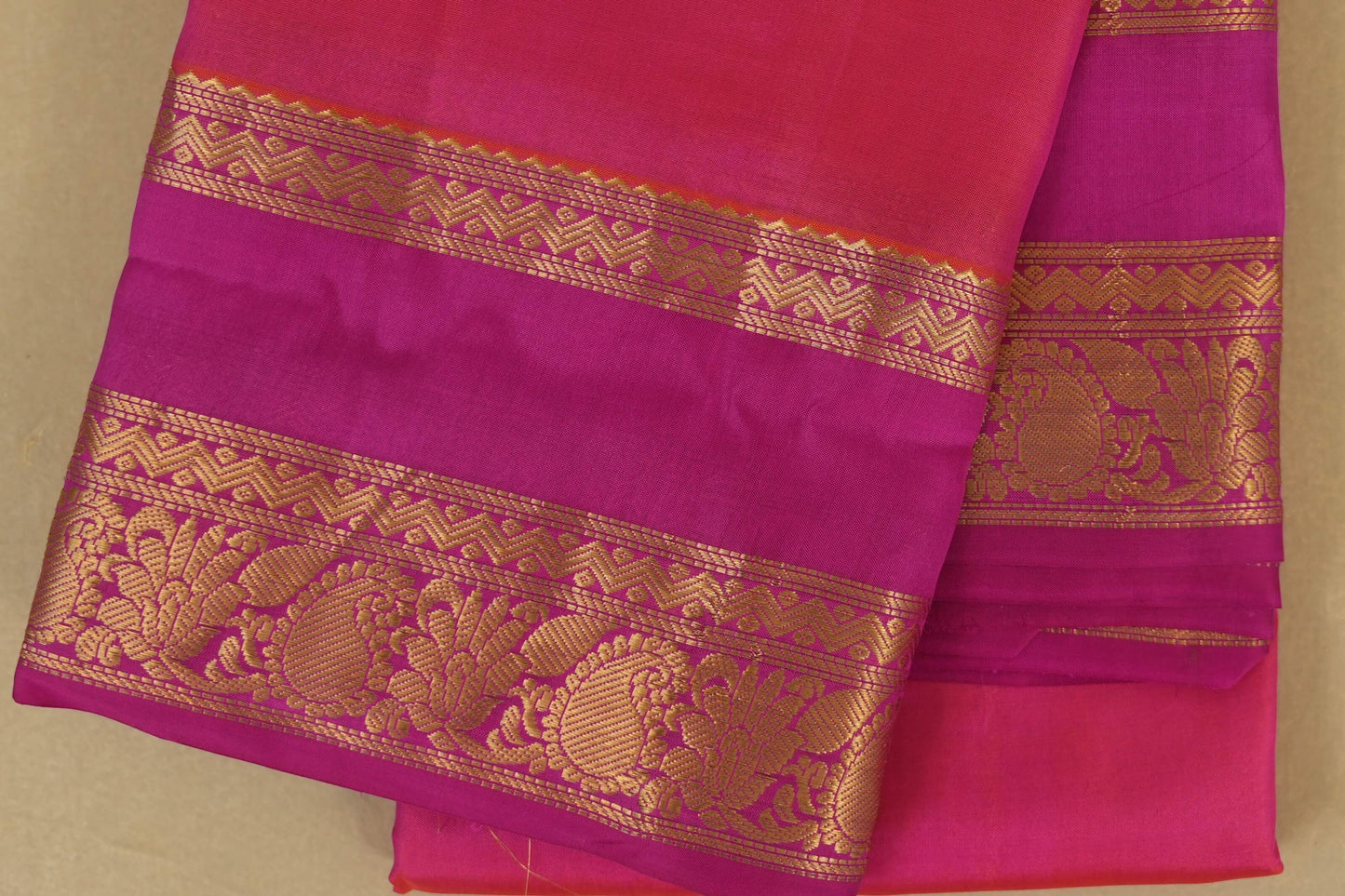 Peach Pink Light Weight Kanchipuram Silk Saree border zoom