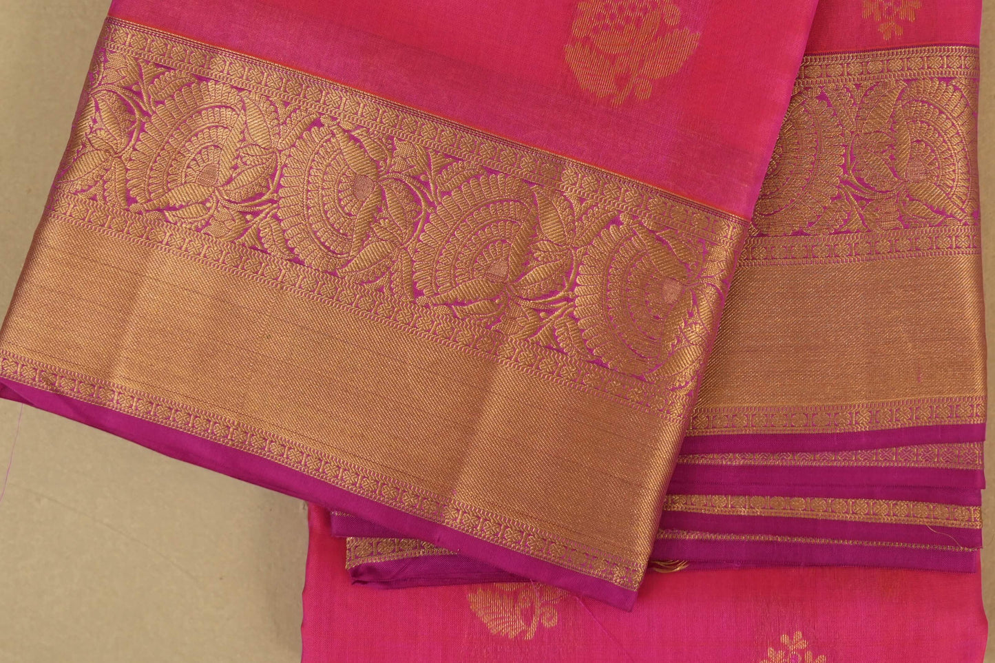 peach Pink Light Weight Kanchipuram Silk Saree border zoom