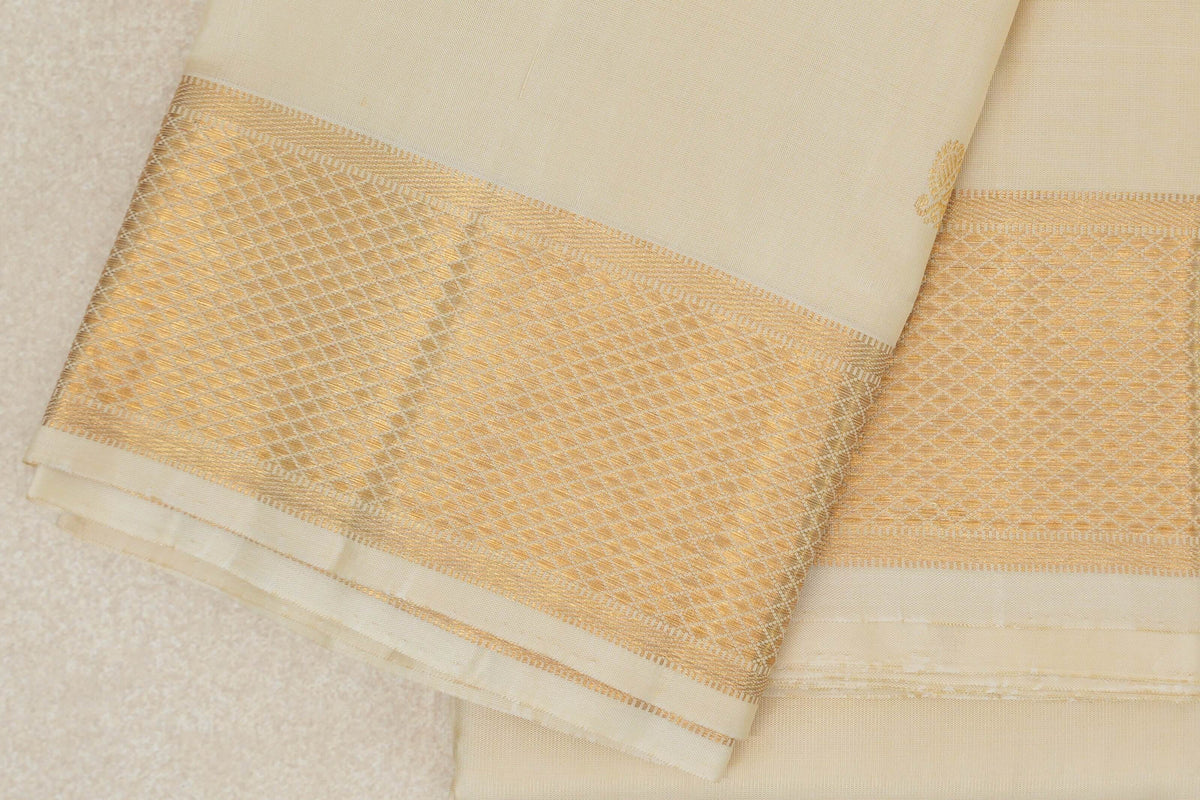 Cream Vintage Kanjivaram Silk Saree by Shreenivas Silks border