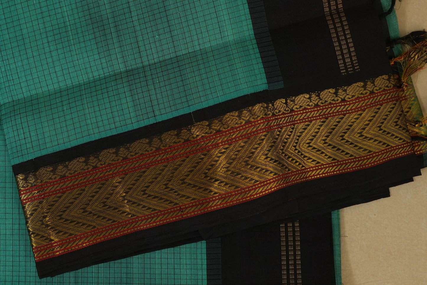 Rexona Green Borders Silk Cotton Saree border Zoom