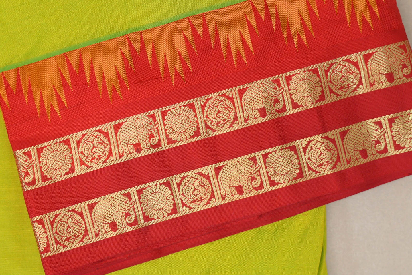Yellowish Green with Bright Red Borders Ten Yards Silk Saree by Shreenivas Silks PSSR019238