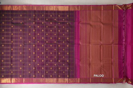 Dual Tone of Bottle Green and Magenta Vintage Kanjivaram Silk Saree paloo
