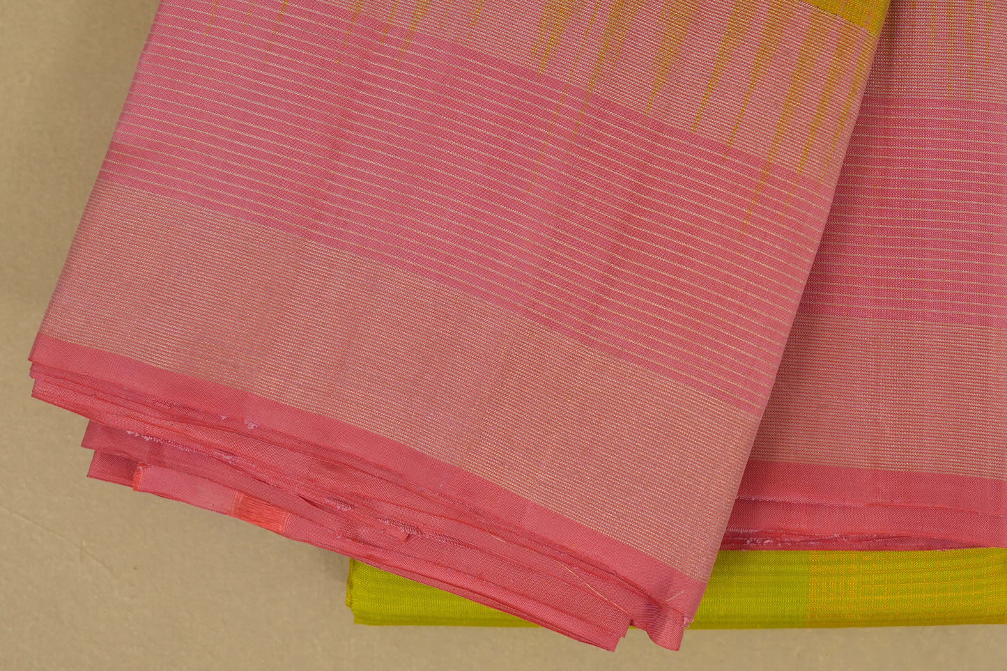 Parrot Green with Light Pink Borders Light Weight Kanjivaram Silk Saree borders