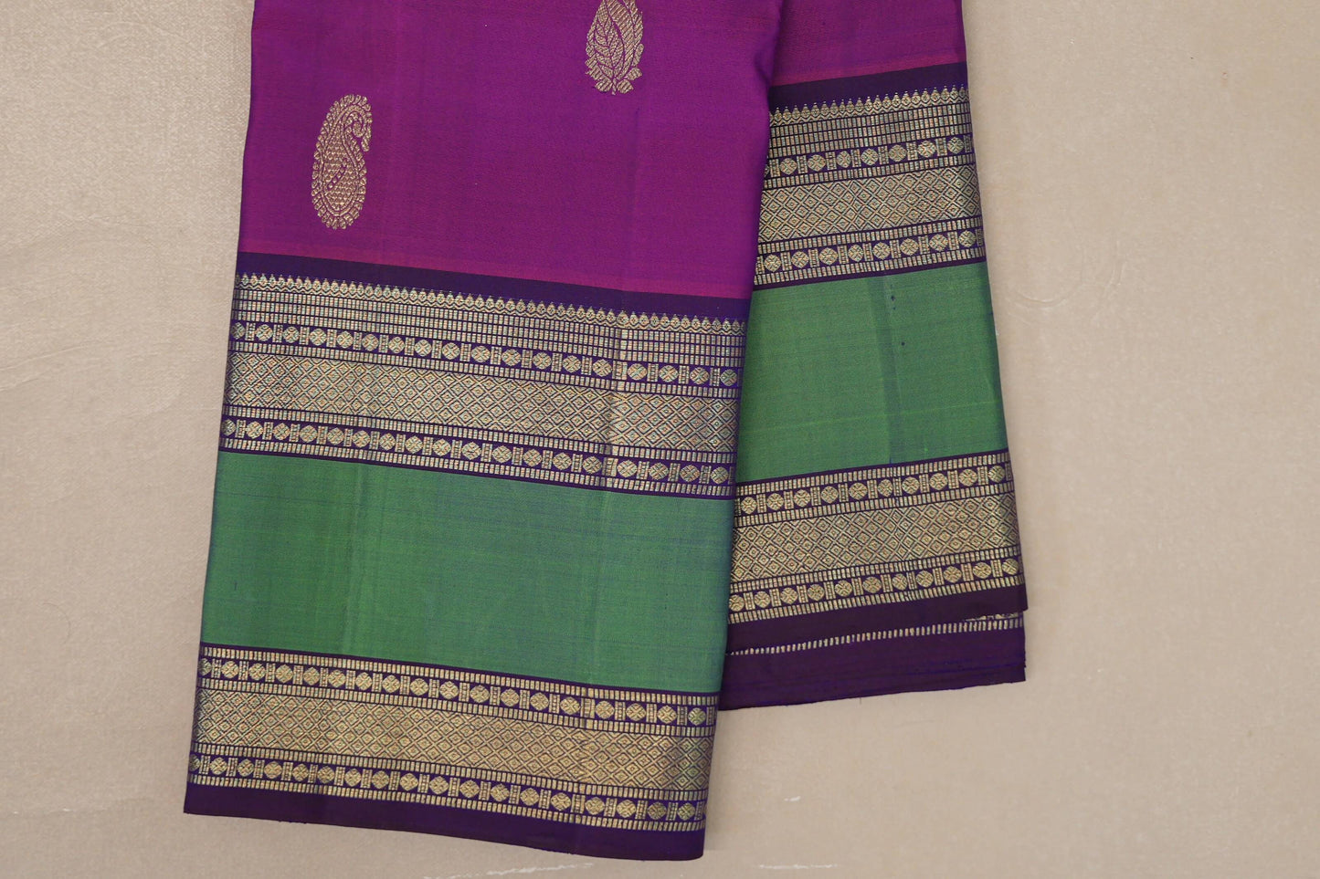 Dual Tone Magenta and Purple Vintage Kanjivaram Silk Saree borders
