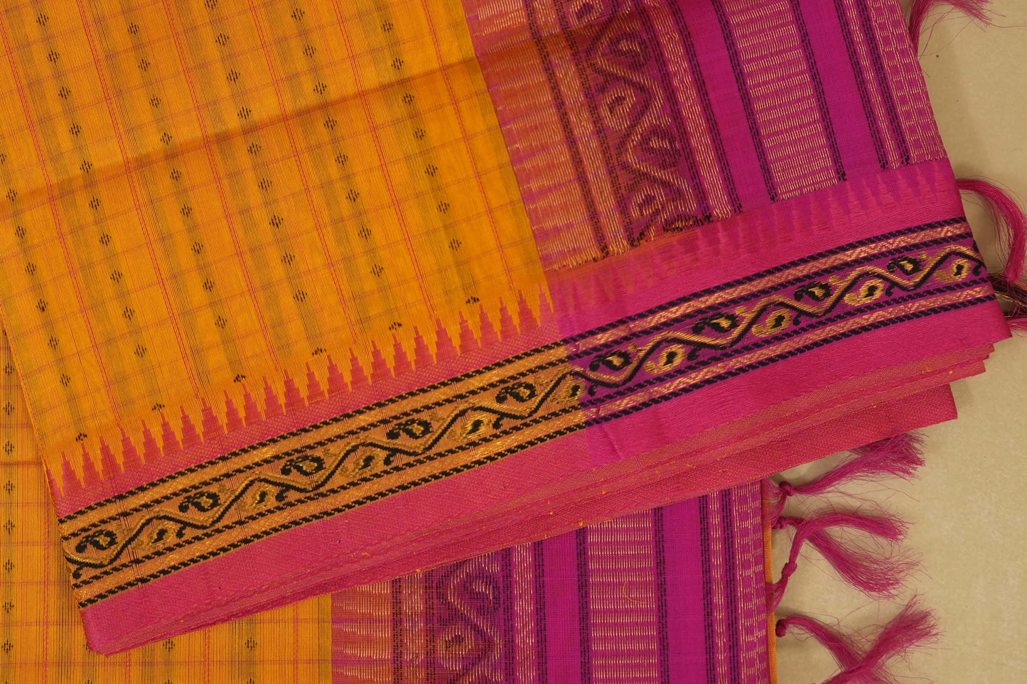 Mustard with pink Borders Silk Cotton Saree border