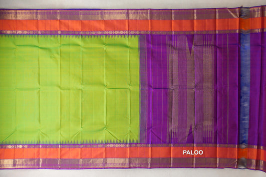folded Parrot Green Vintage Kanjivaram Silk Saree paloo
