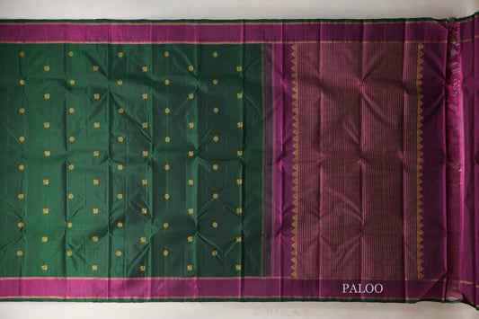 Deep Bottle Green with Deep Magenta Borders Vintage Kanjivaram Silk Saree paloo