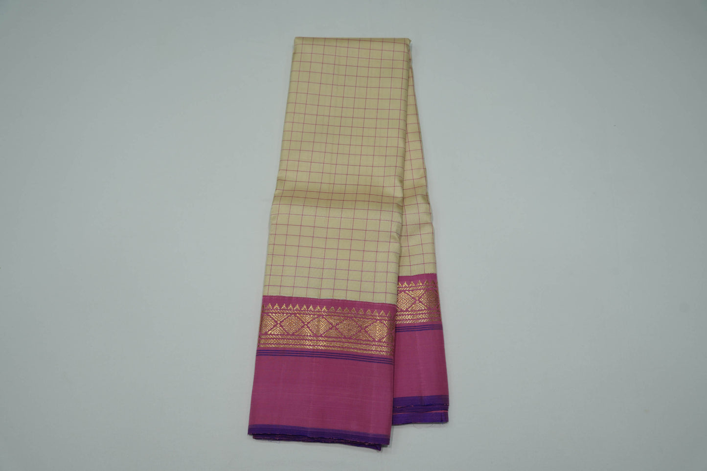 Checked vintage kanchipuram silk saree