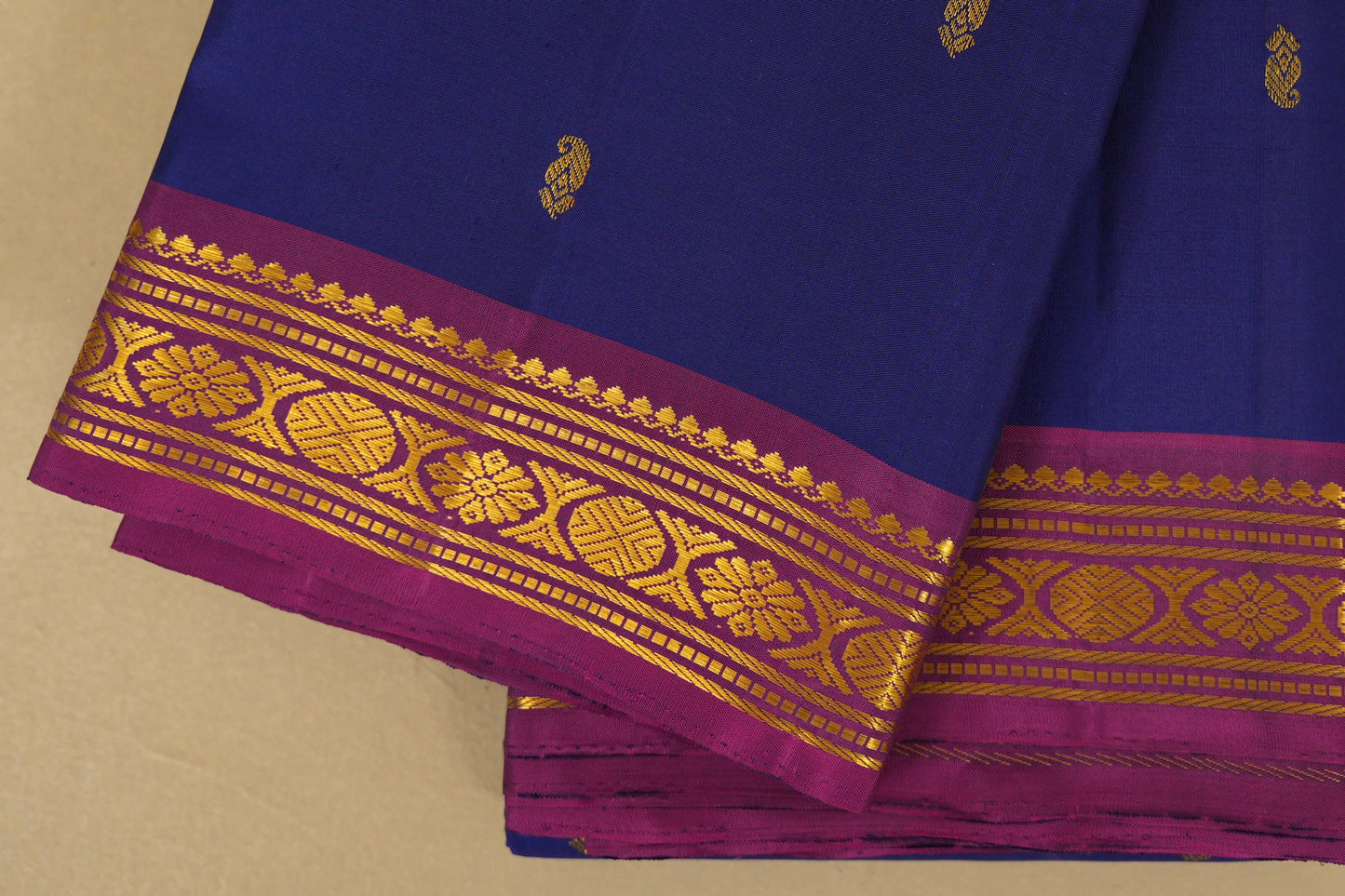 Navy Blue Vintage Kanjivaram Silk Saree borders zoom