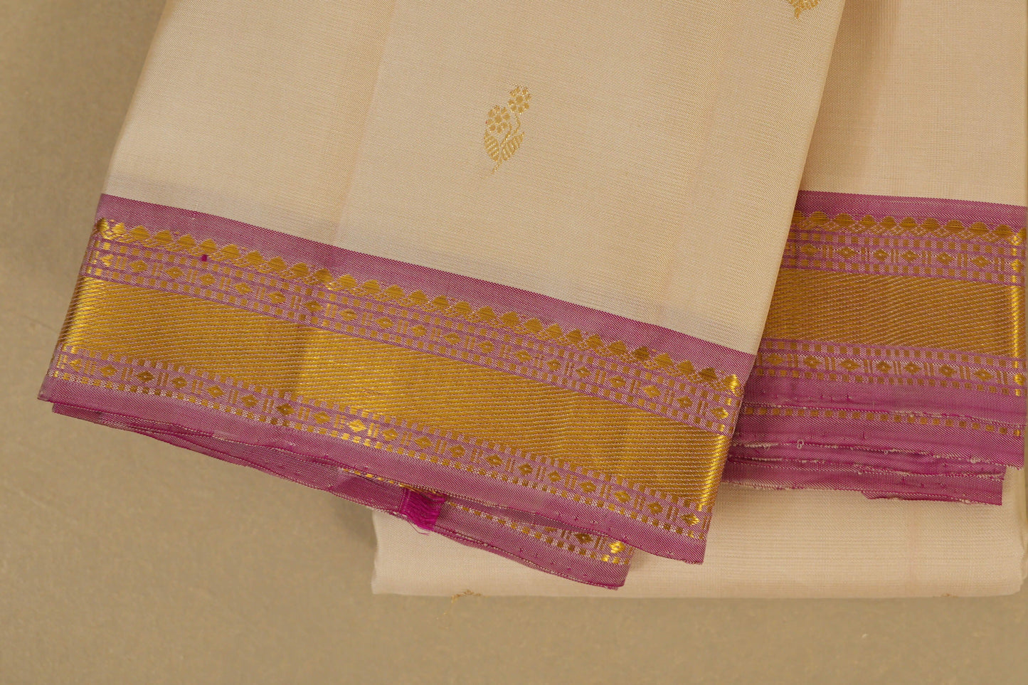 Off-white with Pink Borders Vintage Kanjivaram Silk Saree by Shreenivas Silks PSSR018372