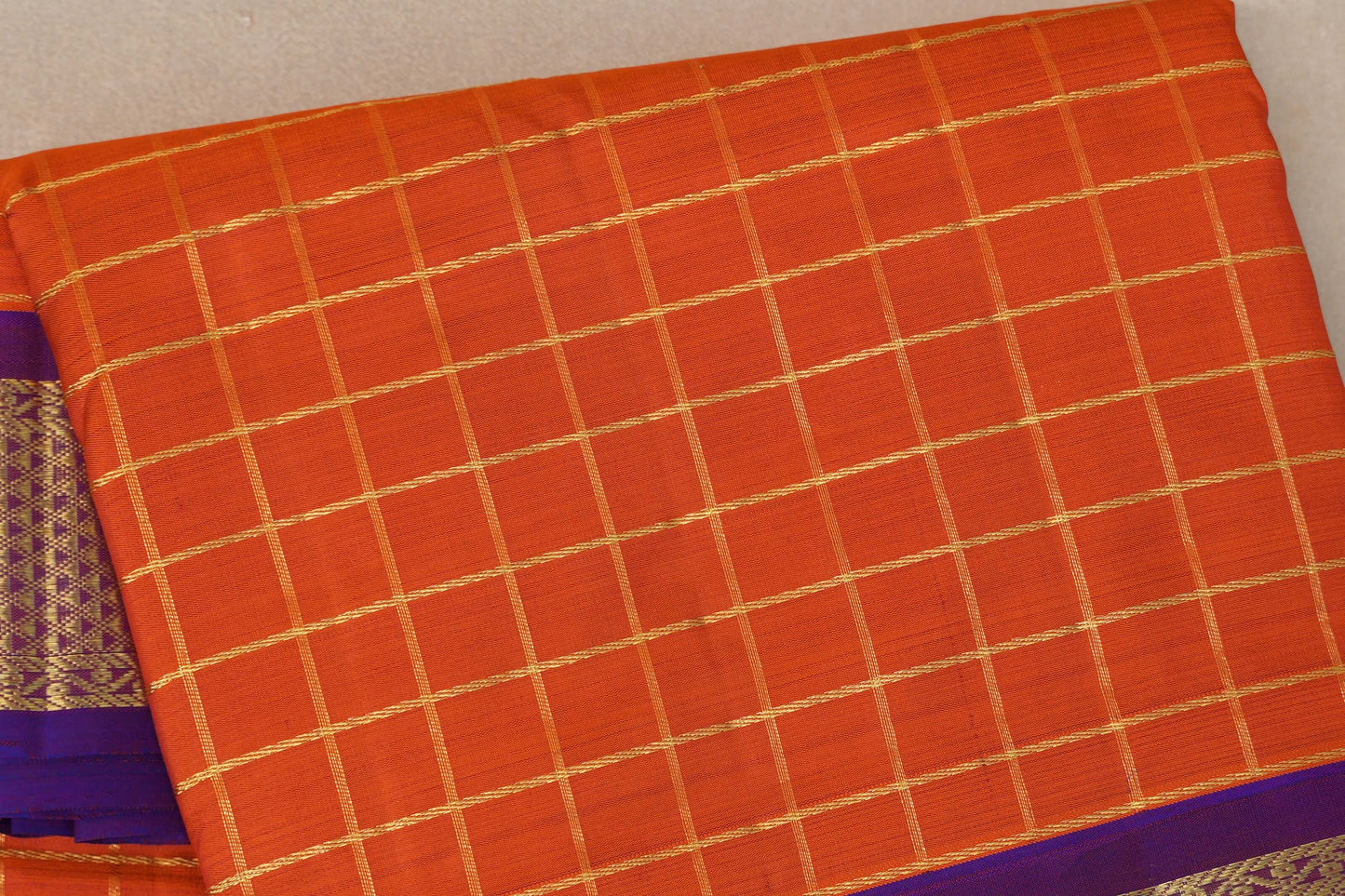 Bright orange with Royal Purple borders Ten Yards Silk Saree by Shreenivas Silks PSSR019556