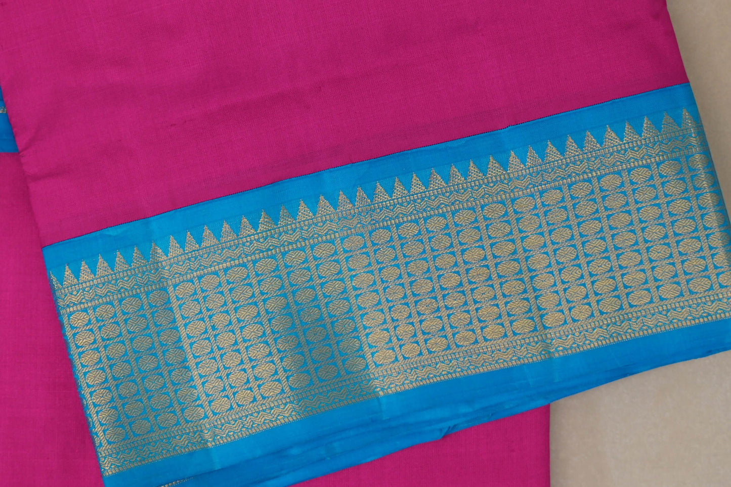 Bright Rani Pink with aqua blue borders Ten Yards Silk Saree by Shreenivas Silks PSSR019565