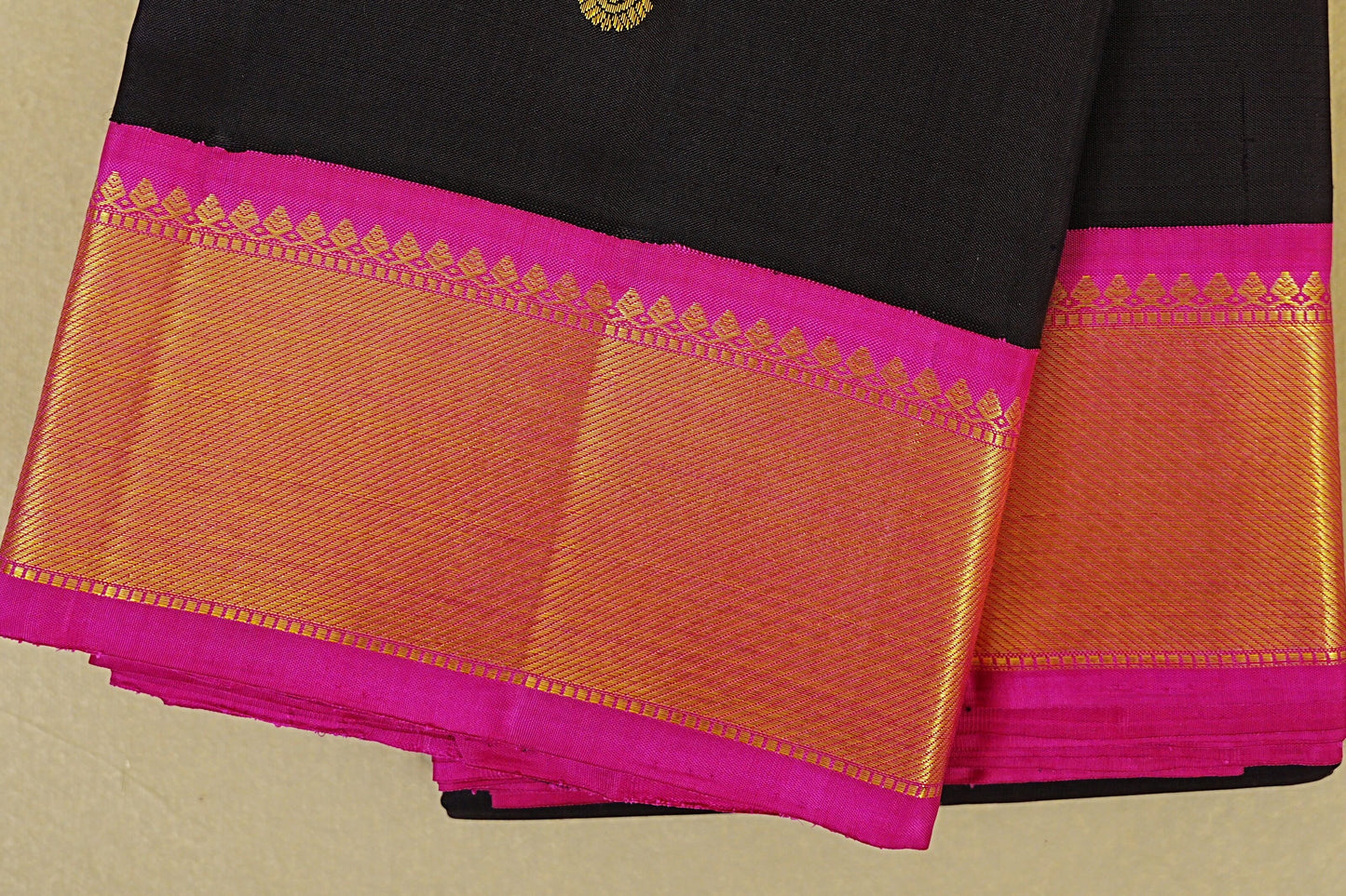 Dark Navy Blue Vintage Kanjivaram Silk Saree border zoom