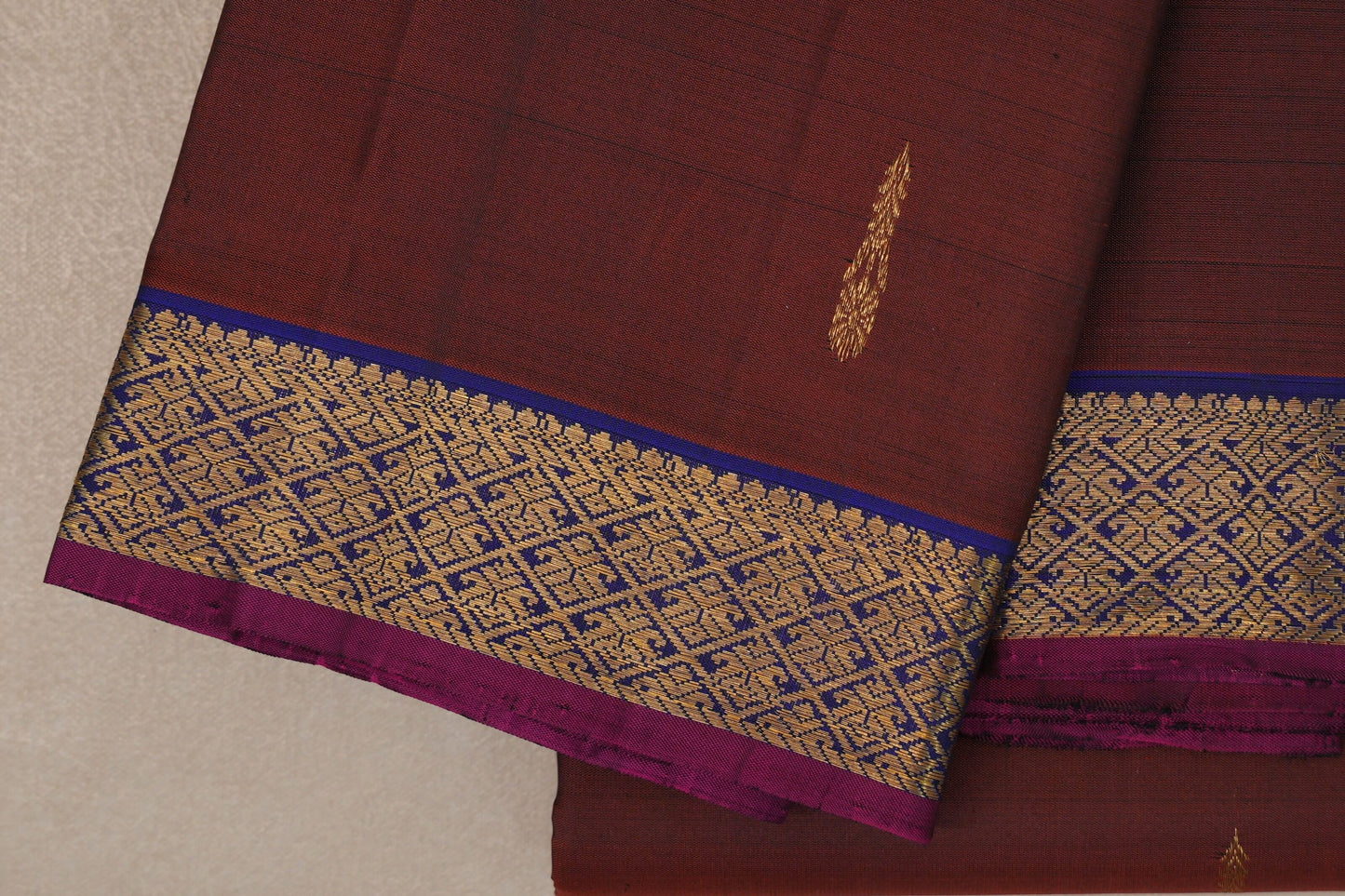 Coffee Bean Brown Vintage Kanjivaram Silk Saree border zoom