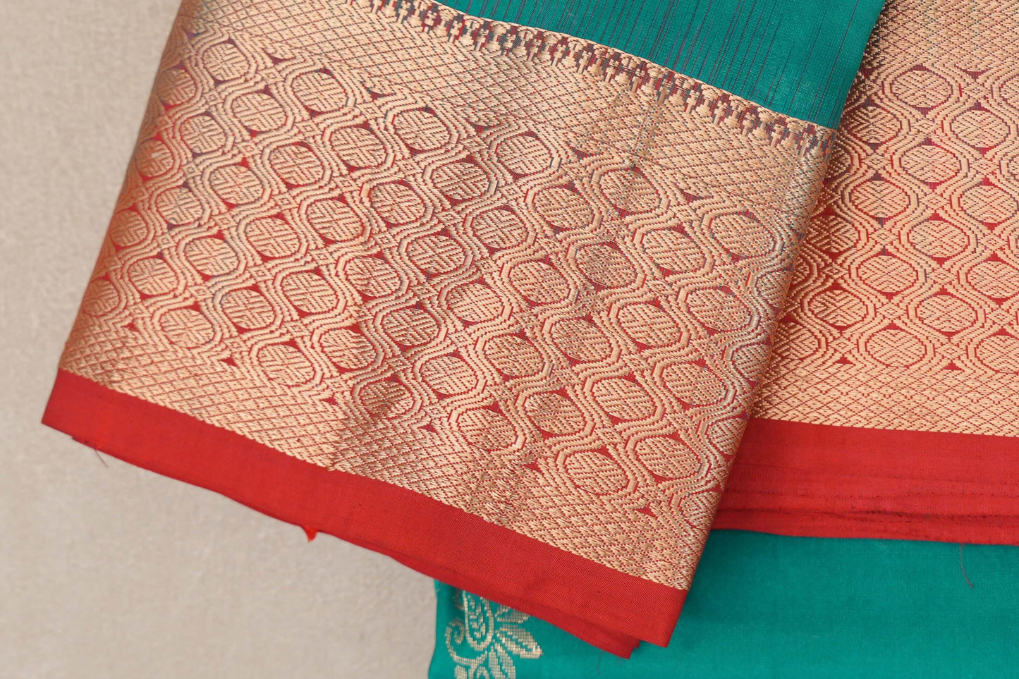Rama Green Light Weight Kanchipuram Silk Saree border zoom