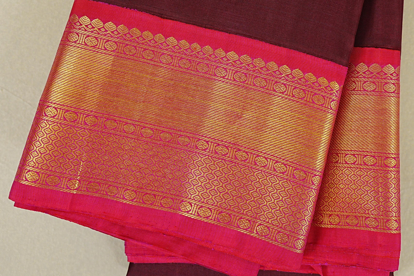 Deep wine Maroon Vintage Kanjivaram Silk Saree border zoom
