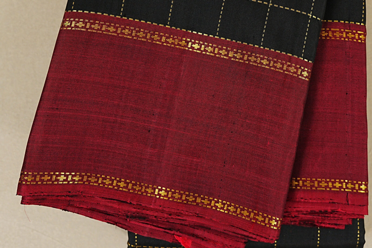 Black Vintage Kanjivaram Silk Saree border zoom