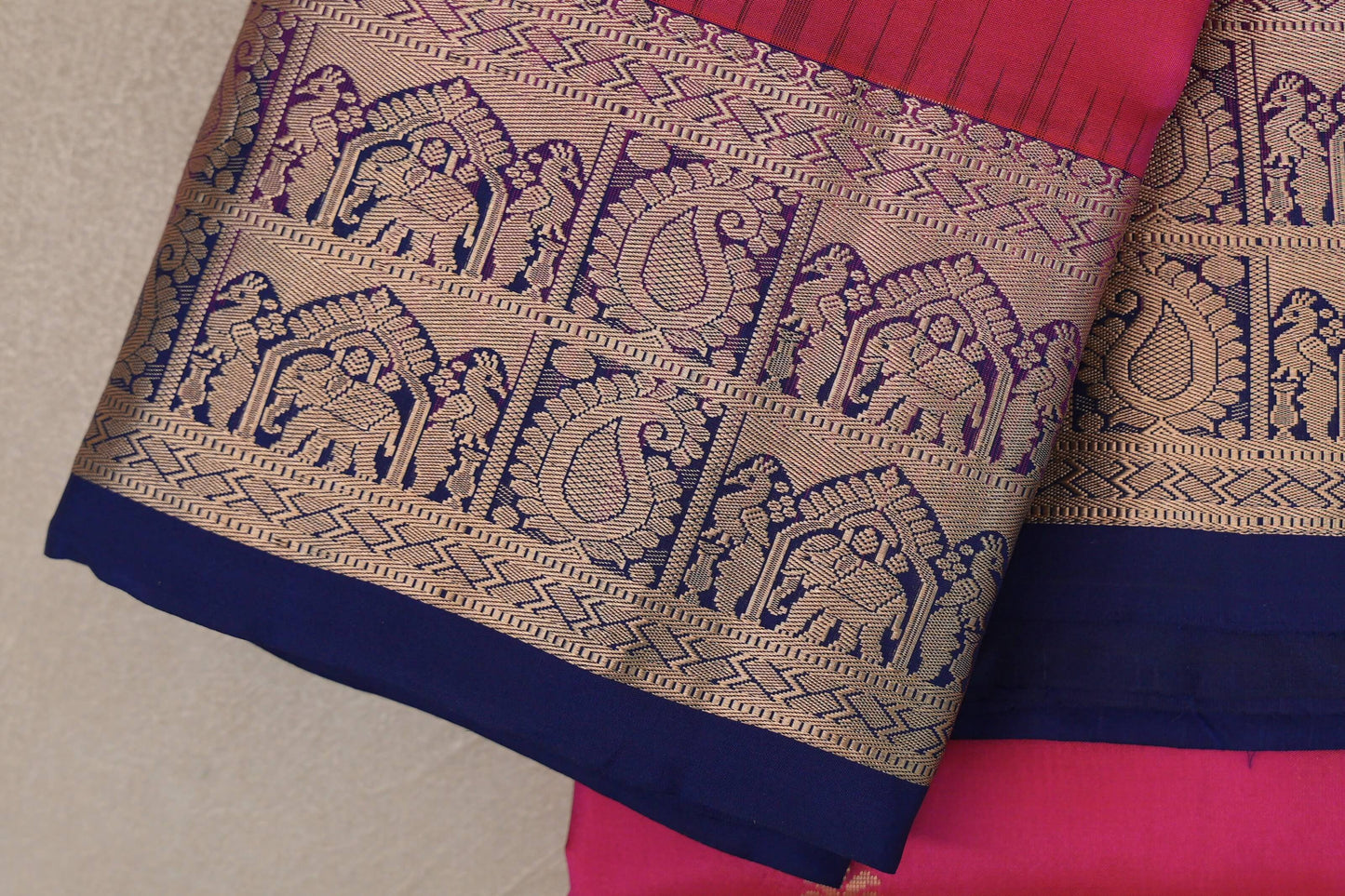 Orangish Pink Light Weight Kanchipuram Silk Saree border