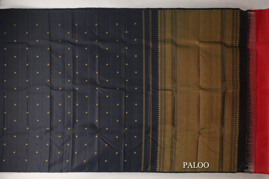 Black Borderless Vintage Kanjivaram Silk Saree paloo