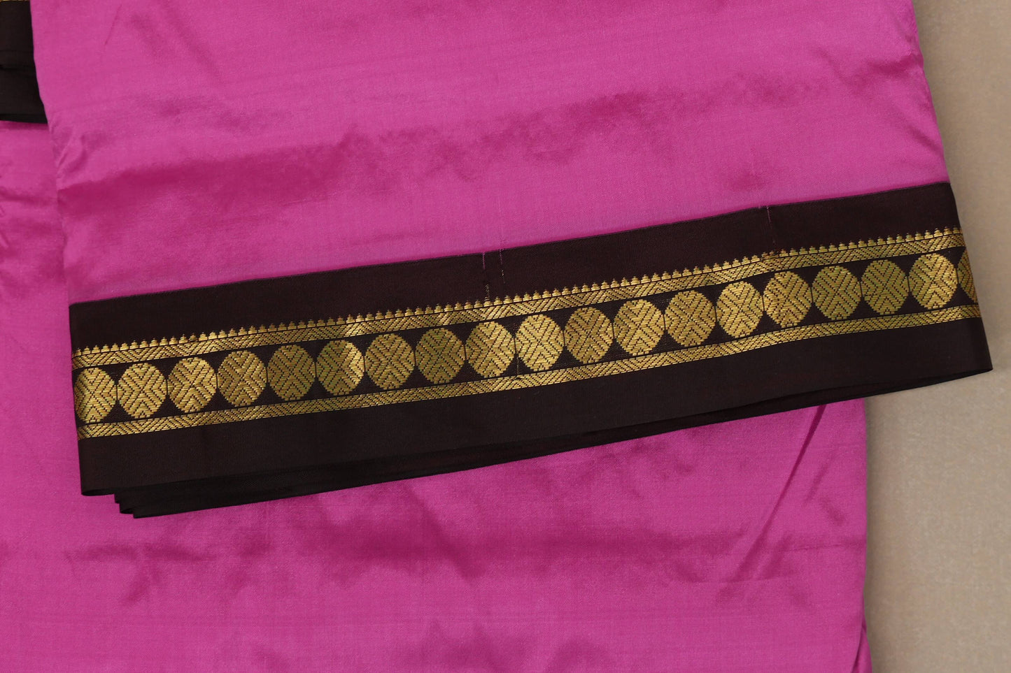 Hot pink with Dark coffee brown Borders Ten Yards Silk Saree border