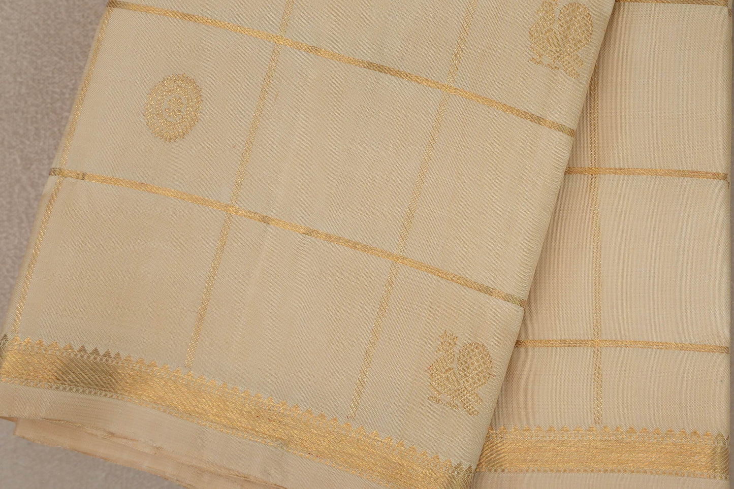 Cream Vintage Kanjivaram Silk Saree border