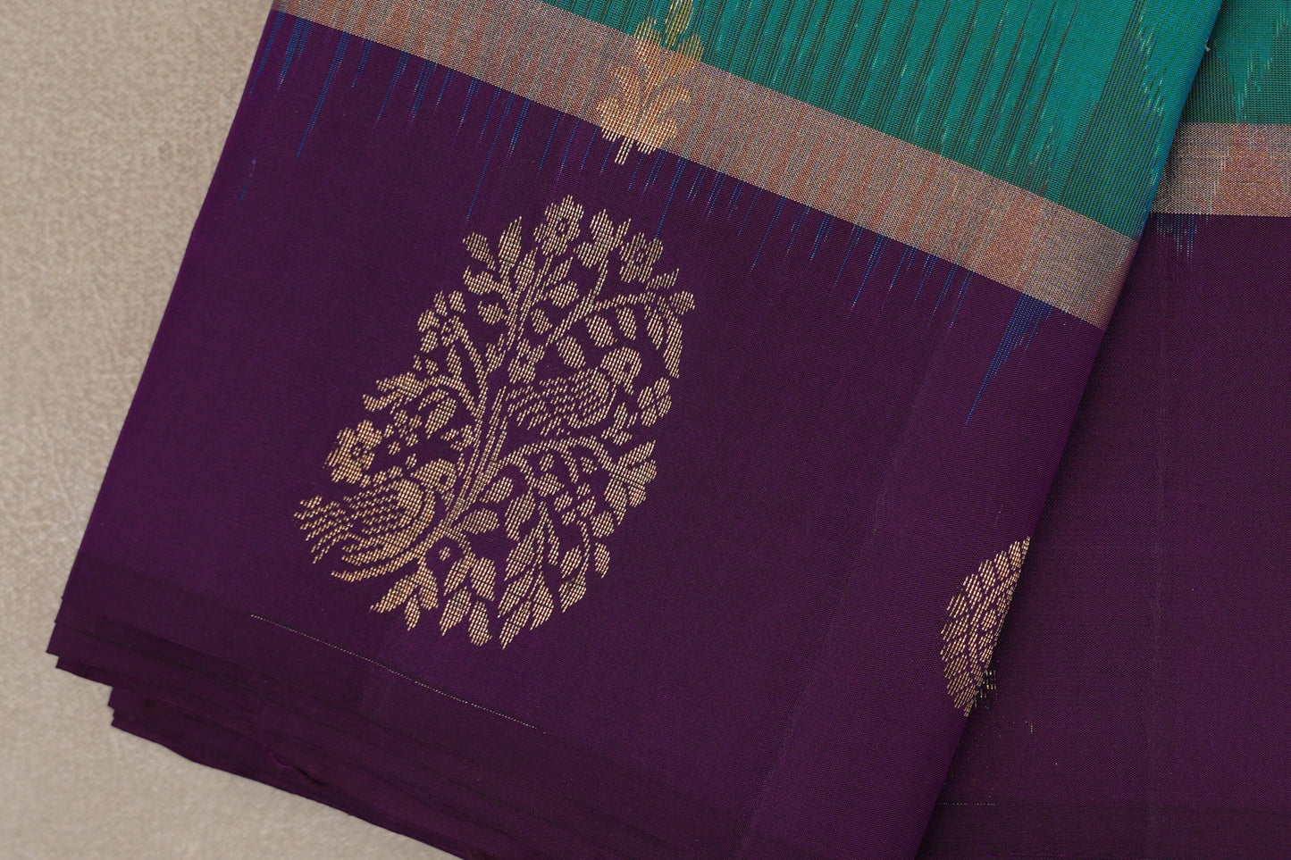 Dual Tone of Green and Blue Light Weight Kanchipuram Silk Saree border