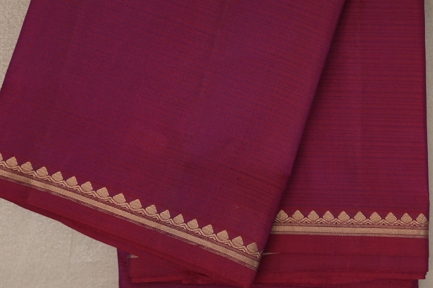 Dual Tone of Red & Purple Light Weight Kanchipuram Silk Saree border