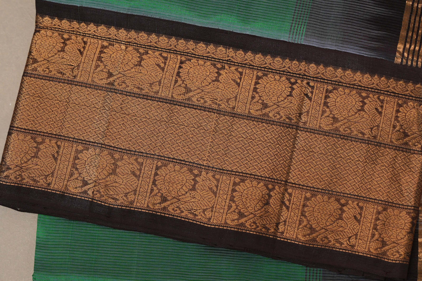 Medium Green Silk Cotton Saree border zoom
