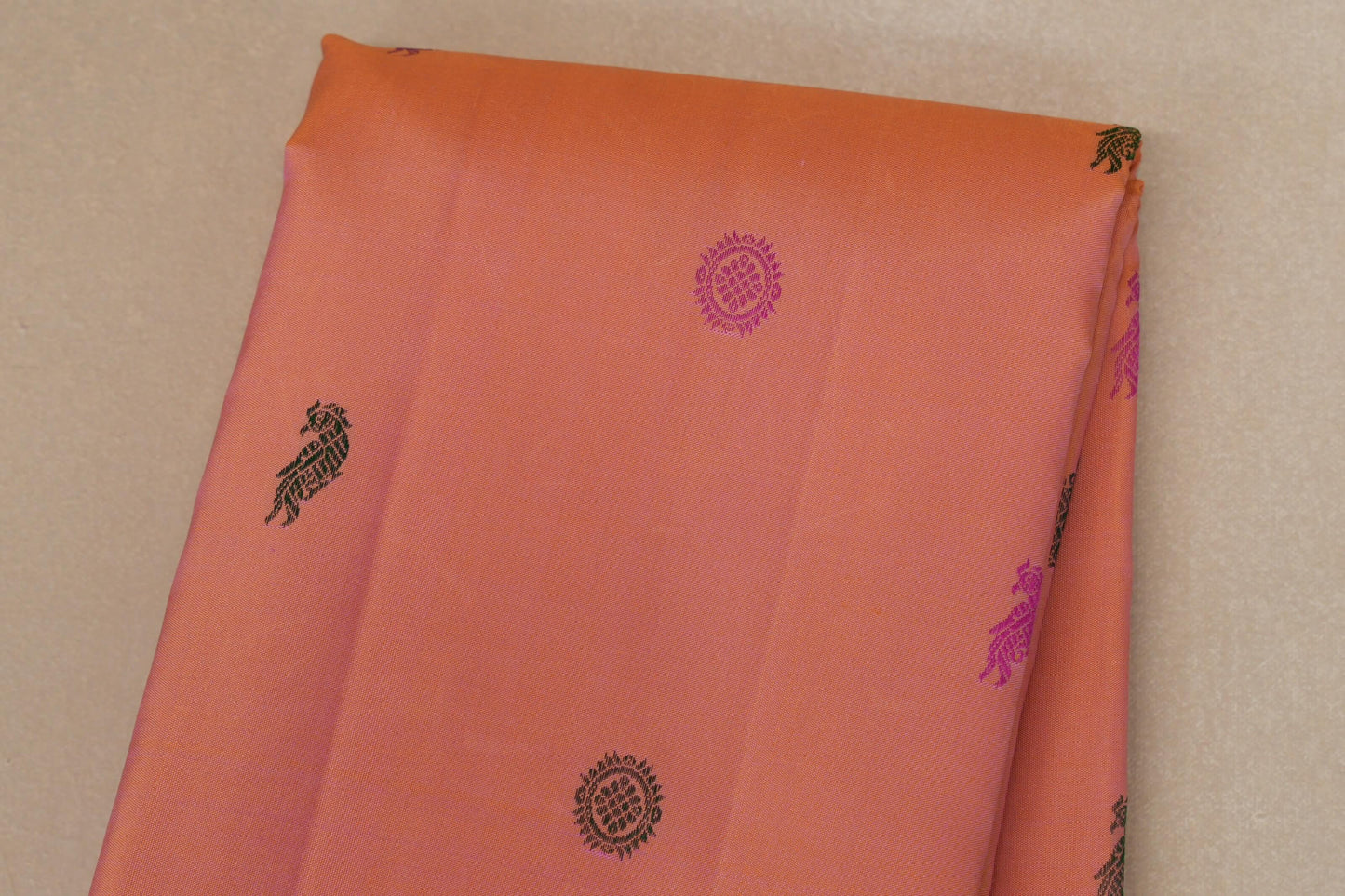 Dual Tone Peach Pink and Mustard Gold Borderless Vintage Kanjivaram Silk Saree body zoom