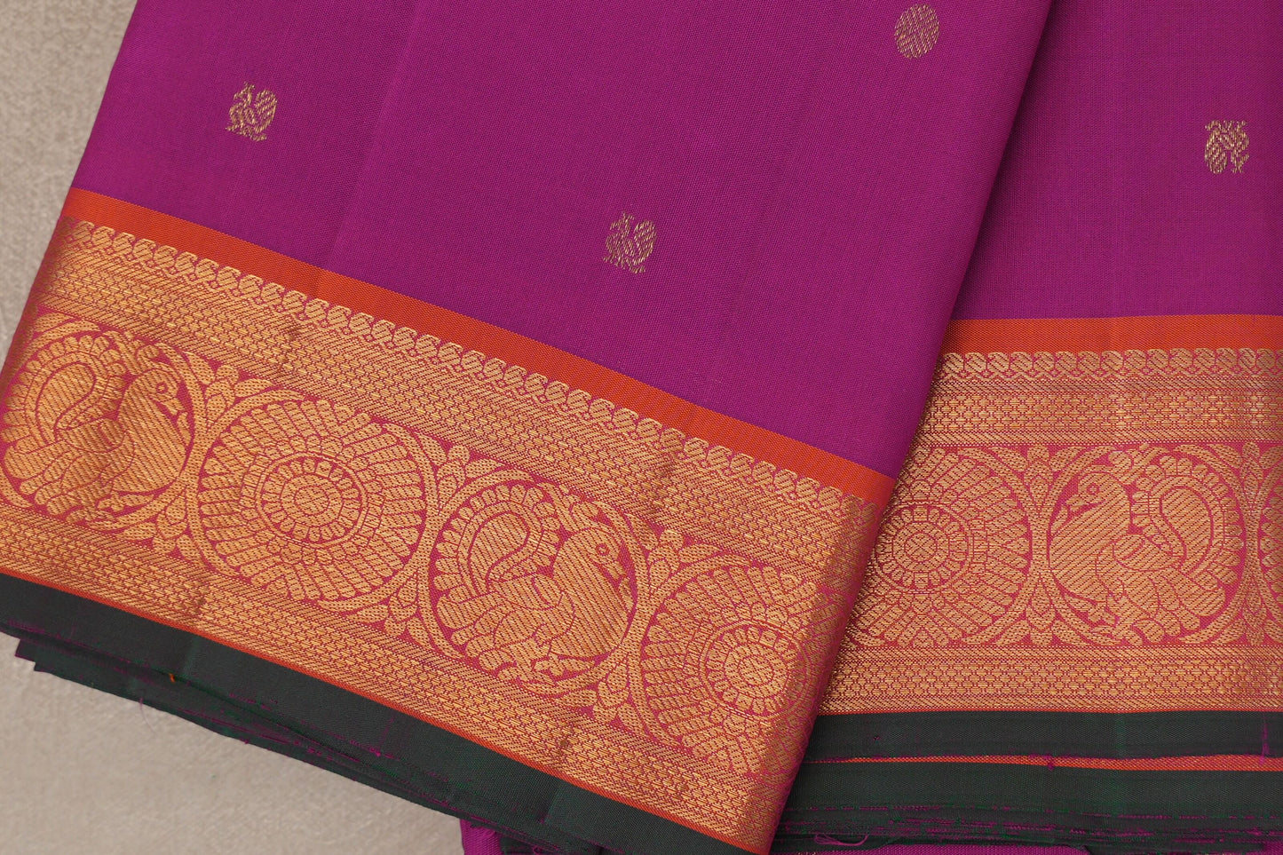Bright Magenta Vintage Kanjivaram Silk Saree border
