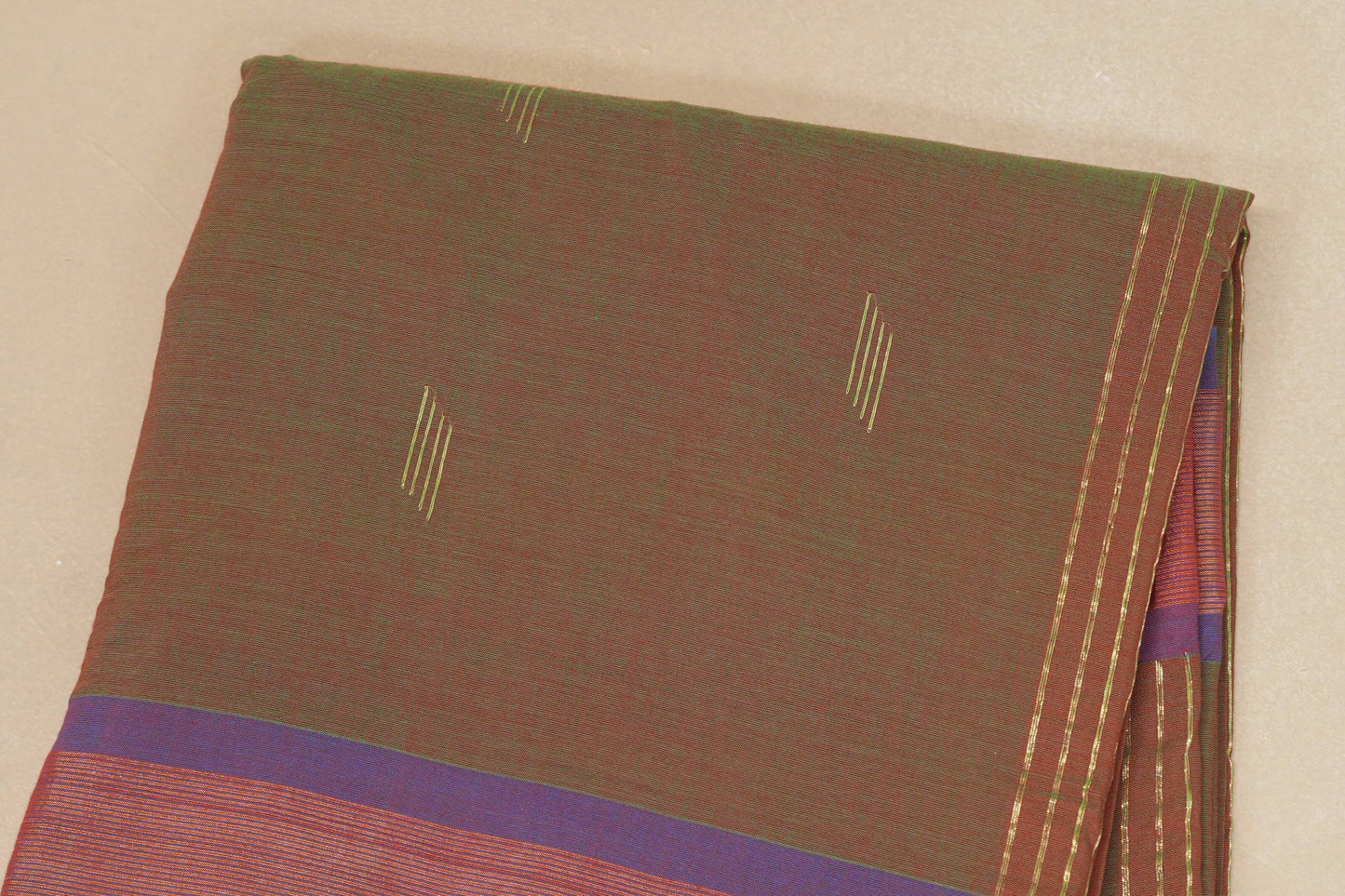Dual Tone Red and Dark Green Paithani Cotton Saree body