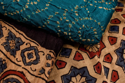 Gaji silk Bandhani saree PSCK260181 - Parisera