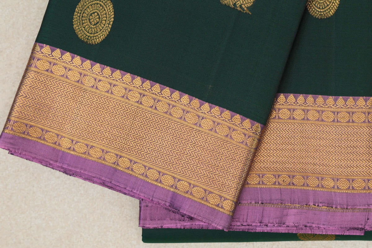 Deep Bottle Green Vintage Kanjivaram Silk Saree border zoom