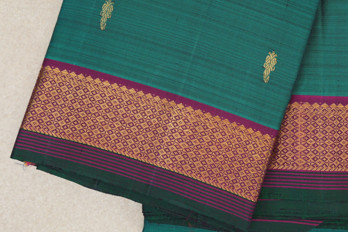 Peacock Green Vintage Kanjivaram Silk Saree border zoom
