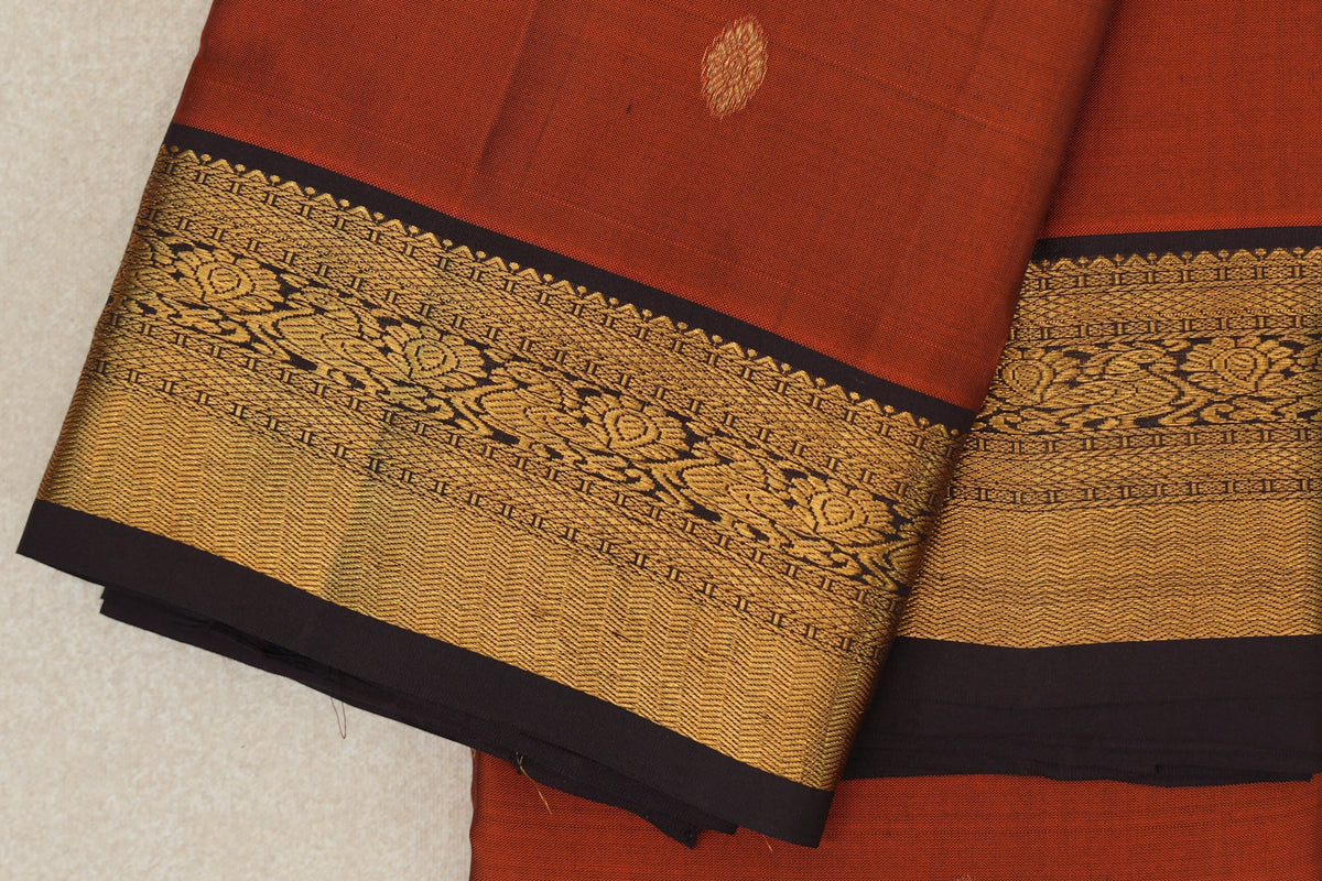 Dark Rust Vintage Kanjivaram Silk Saree border zoom