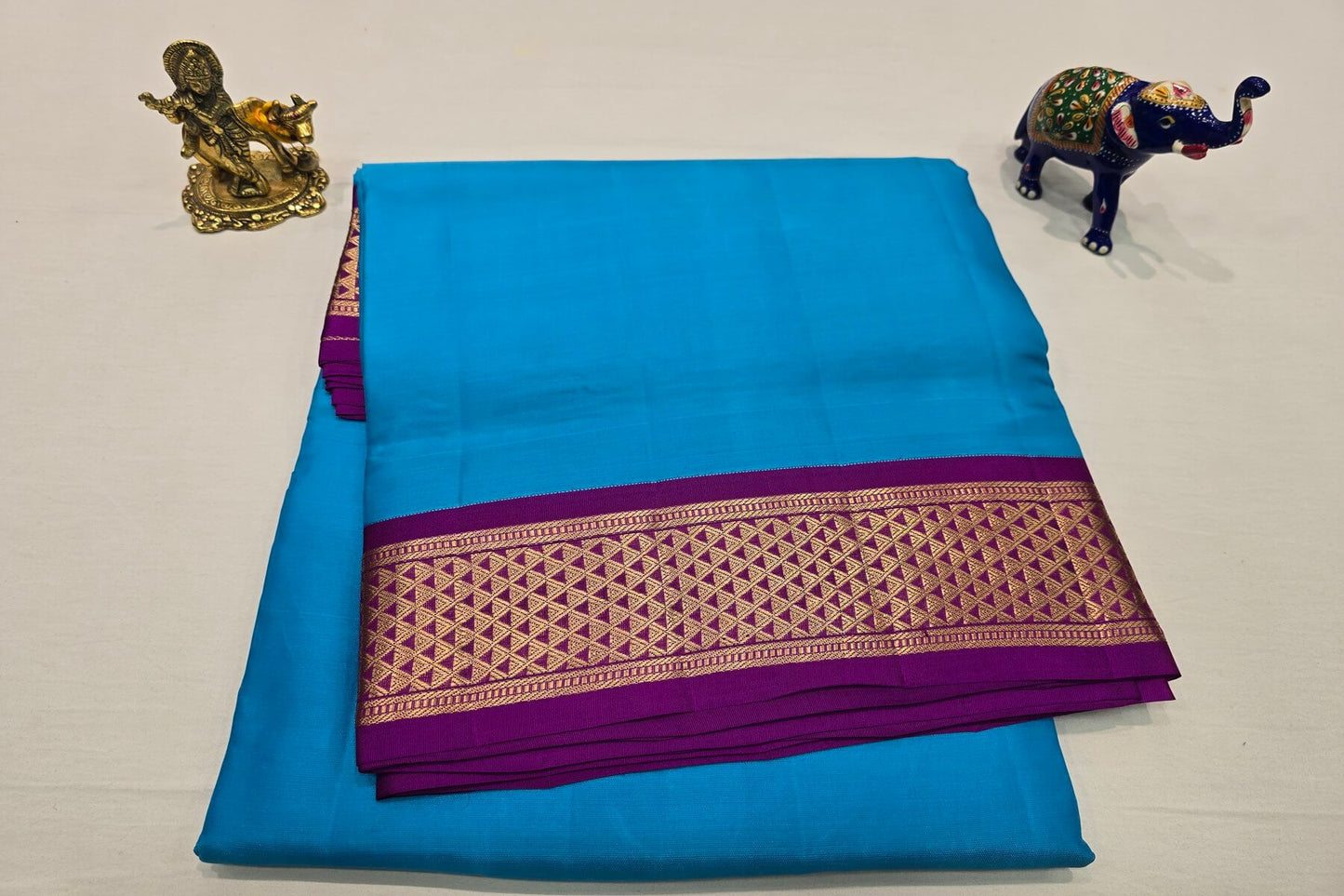 A Silk Weave nine and a half yards silk saree PSAC0901219
